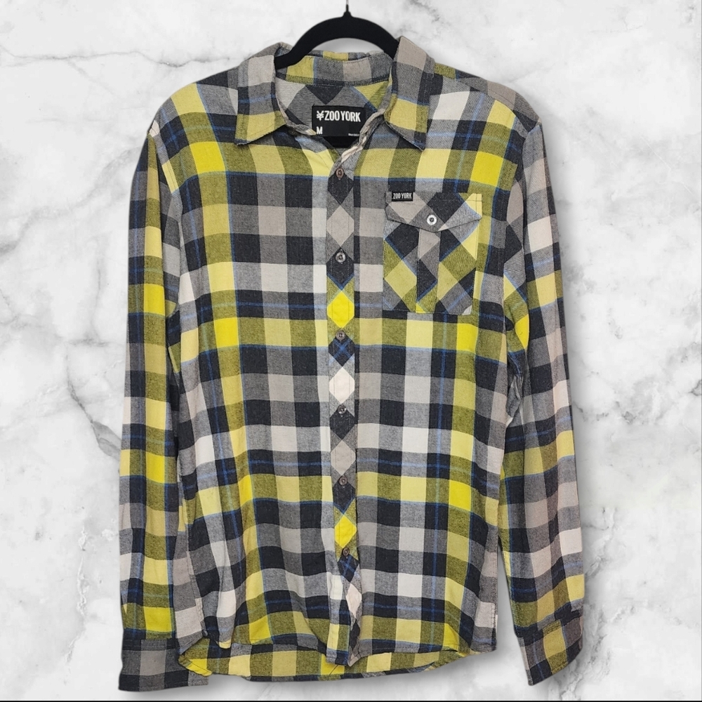Men's Zoo York Green / Black Plaid Flannel Button Down Long Sleeve Shirt | Med.